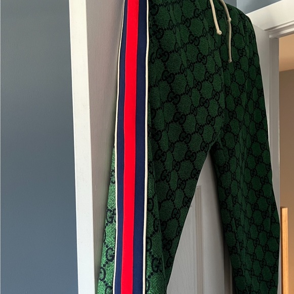 Gucci green jogging pants medium - Picture 3 of 6